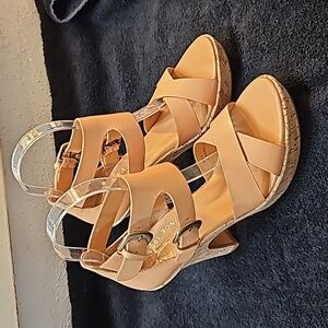 Gorgeous Kork-Ease Heels New Size 6.5